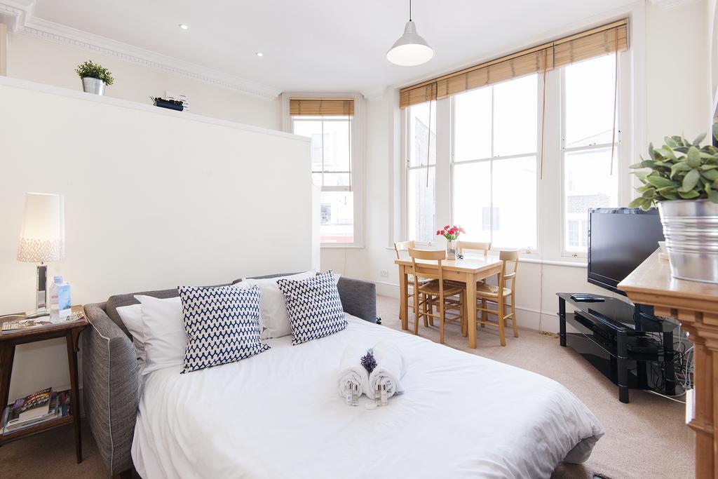 Ferienwohnung The Stratford Road Pied-A-Terre London Exterior foto